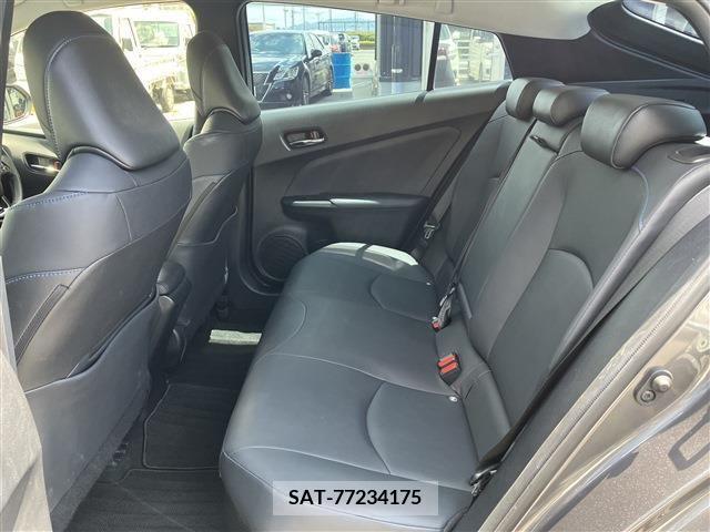 Toyota PRIUS 2019-02 366598-13