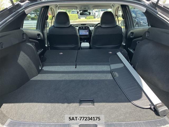 Toyota PRIUS 2019-02 366598-18