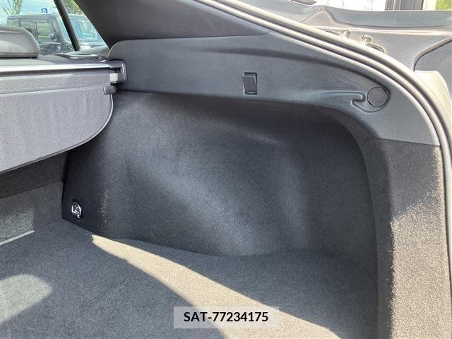 Toyota PRIUS 2019-02 366598-16