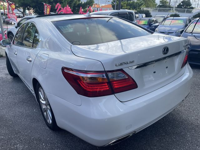 Lexus LS 2011-09 10587-4