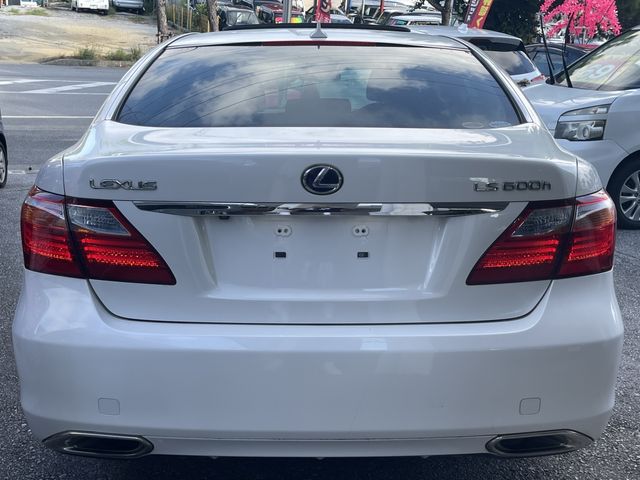 Lexus LS 2011-09 10587-3