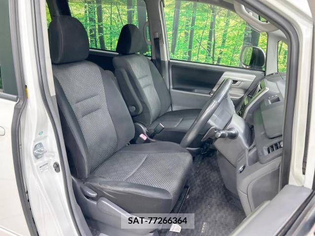 Toyota NOAH 2009-01 279543-8