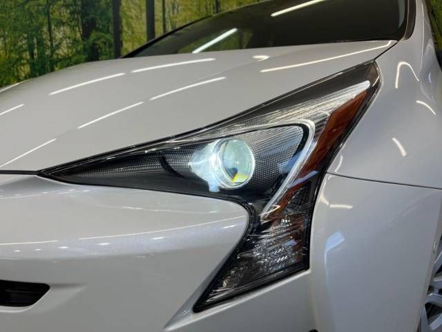 Toyota PRIUS 2018-08 181614-12