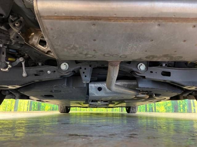 Toyota PRIUS 2018-08 181614-19