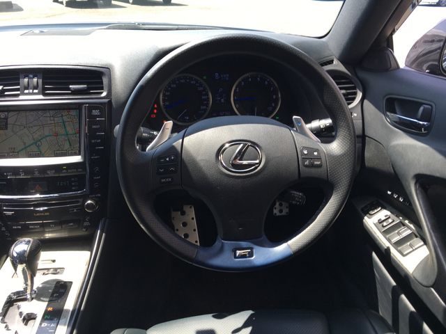 Lexus IS F 2010-03 10814-7