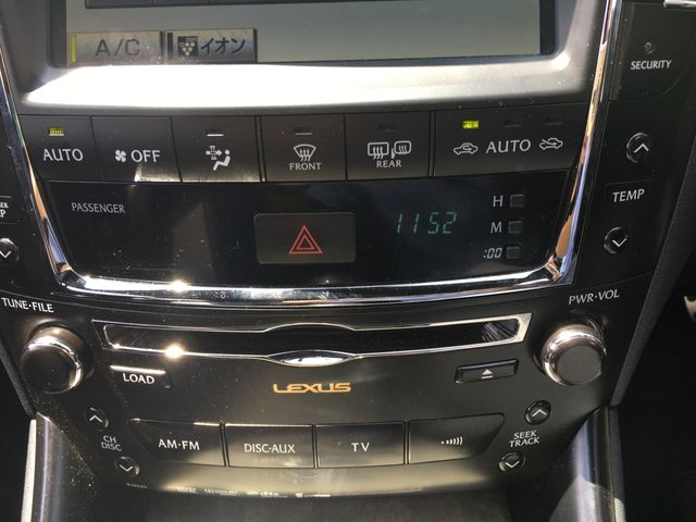 Lexus IS F 2010-03 10814-16