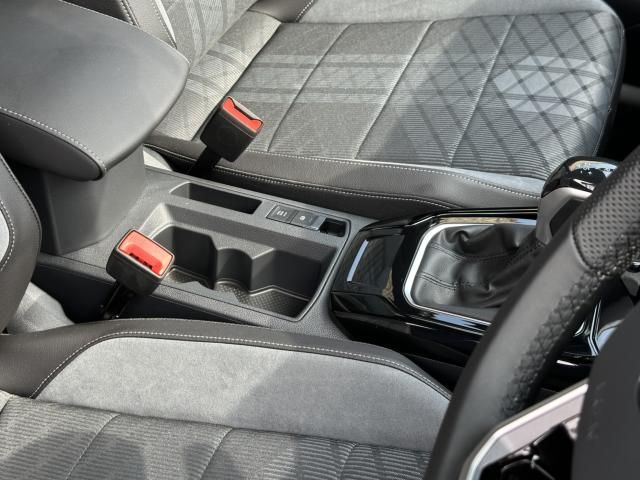 VolksWagen T-ROC 2022-10 10901-13