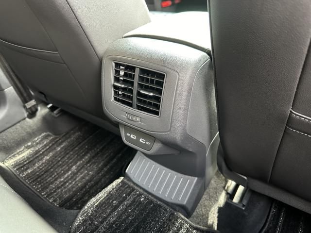 VolksWagen T-ROC 2022-10 10901-22
