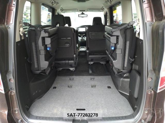Nissan SERENA 2021-05 252974-26