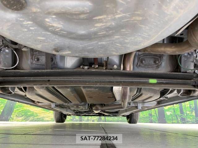 Toyota SIENTA 2011-06 250922-19