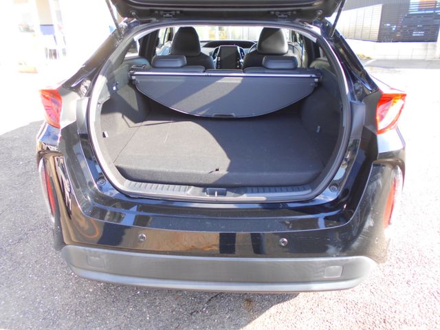 Toyota PRIUS PHV 2017-02 184209-15