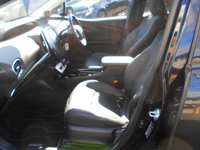 Toyota PRIUS PHV 2017-02 184209-12