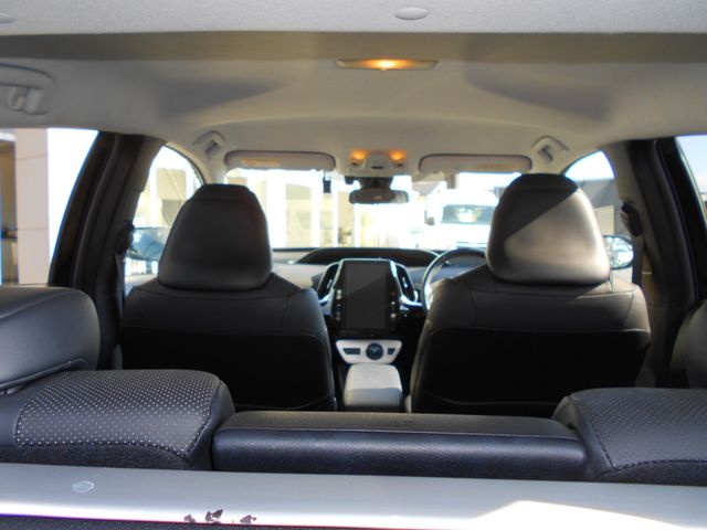 Toyota PRIUS PHV 2017-02 184209-16