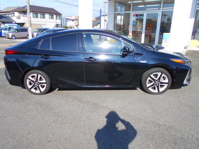 Toyota PRIUS PHV 2017-02 184209-9