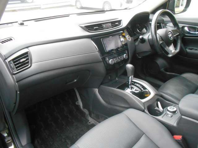 Nissan X-TRAIL 2018-09 7780-2