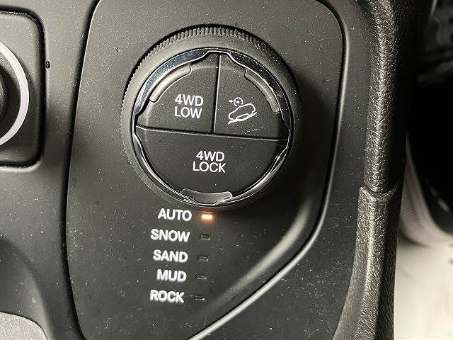 Jeep RENEGADE 2016-12 191759-6