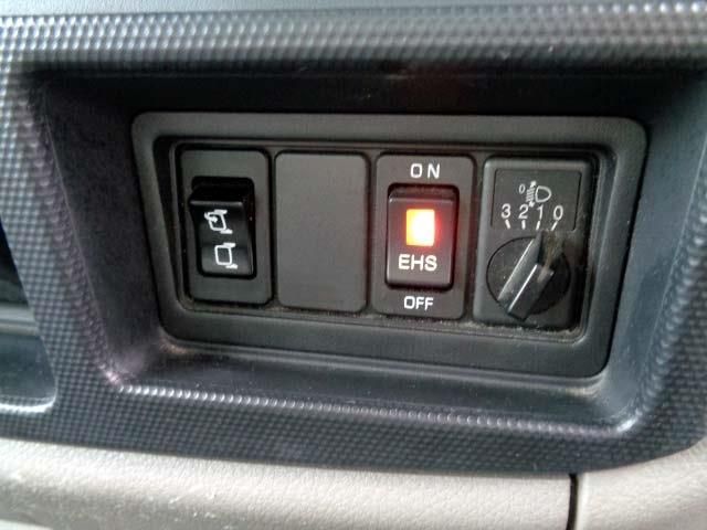 Nissan ATLAS 2010-08 8977-5