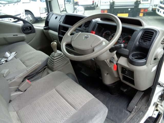 Nissan ATLAS 2010-08 8977-2