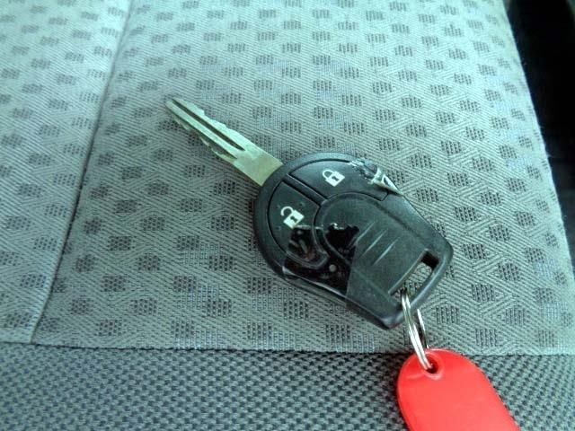 Nissan ATLAS 2010-08 8977-6