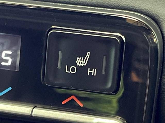 Toyota VOXY HYBRID 2022-03 11594-7