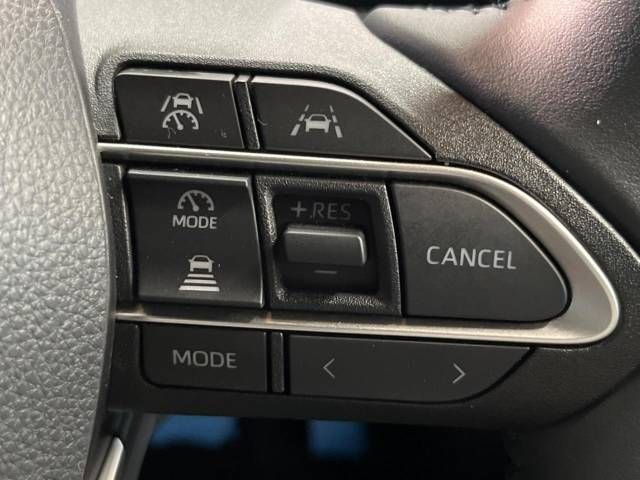 Toyota VOXY HYBRID 2022-03 11594-4