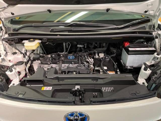 Toyota VOXY HYBRID 2022-03 11594-18