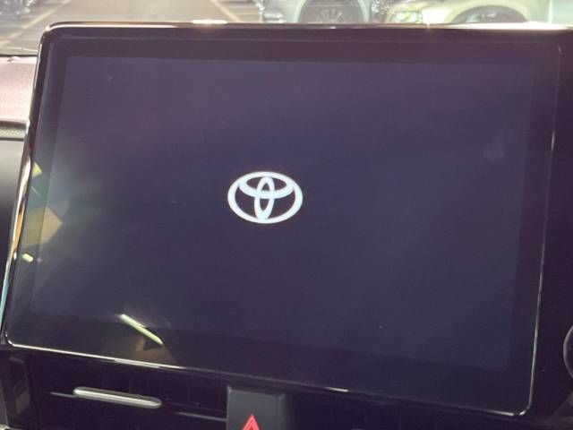 Toyota VOXY HYBRID 2022-03 11594-2