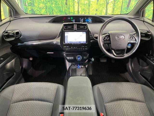 Toyota PRIUS 2018-03 330909-1