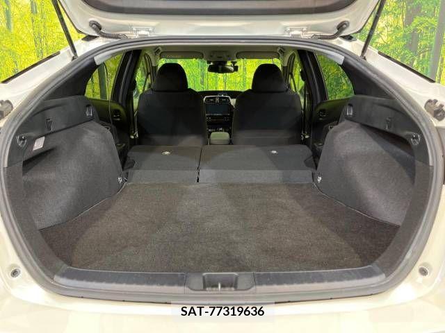 Toyota PRIUS 2018-03 330909-11