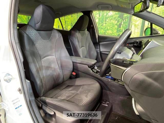 Toyota PRIUS 2018-03 330909-9