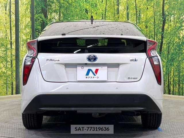 Toyota PRIUS 2018-03 330909-15