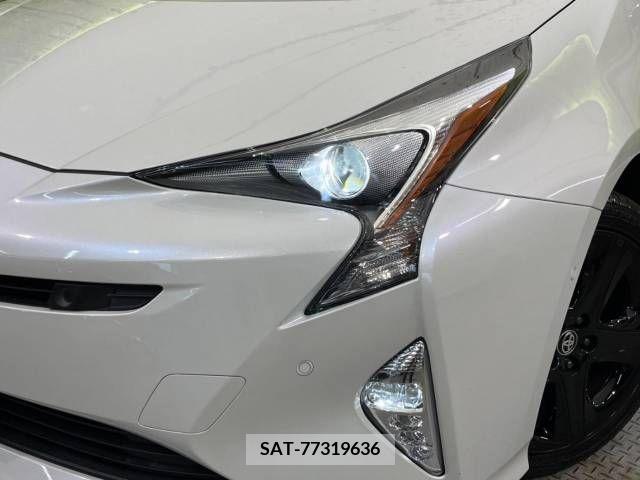 Toyota PRIUS 2018-03 330909-12