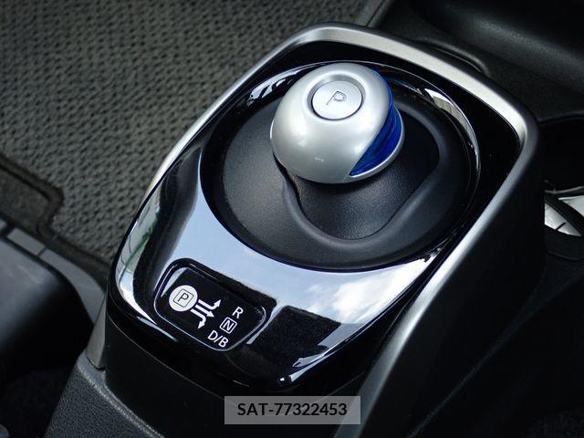 Nissan NOTE 2018-11 334864-11