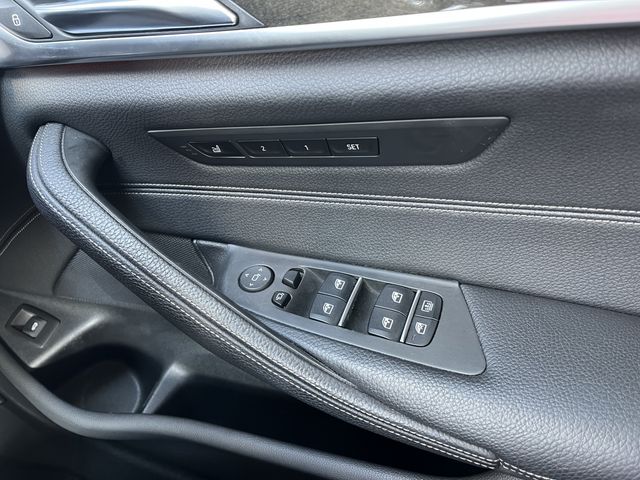 Bmw 5 SERIES 2017-04 21845-24
