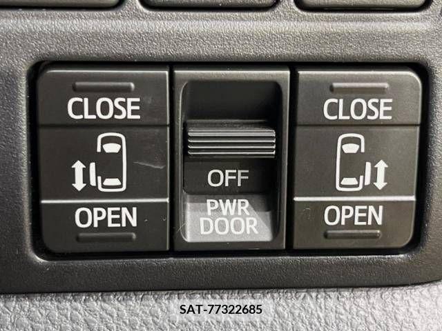 Toyota ESQUIRE 2019-06 379622-5