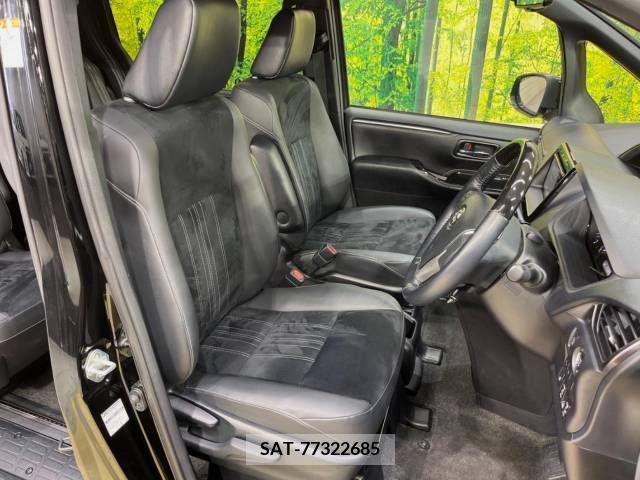 Toyota ESQUIRE 2019-06 379622-8