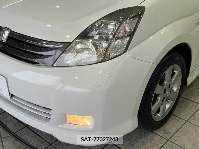Toyota ISIS 2006-02 273114-13