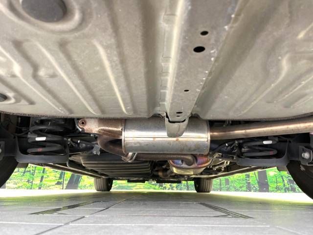 Toyota VOXY 2018-02 14219-19