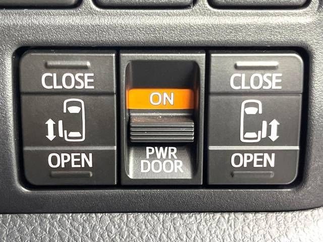 Toyota VOXY 2018-02 14219-5