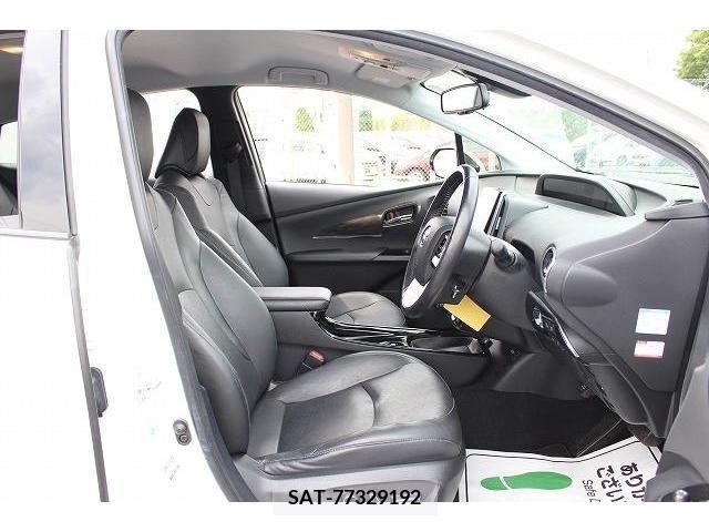 Toyota PRIUS PHV 2017-07 282572-13
