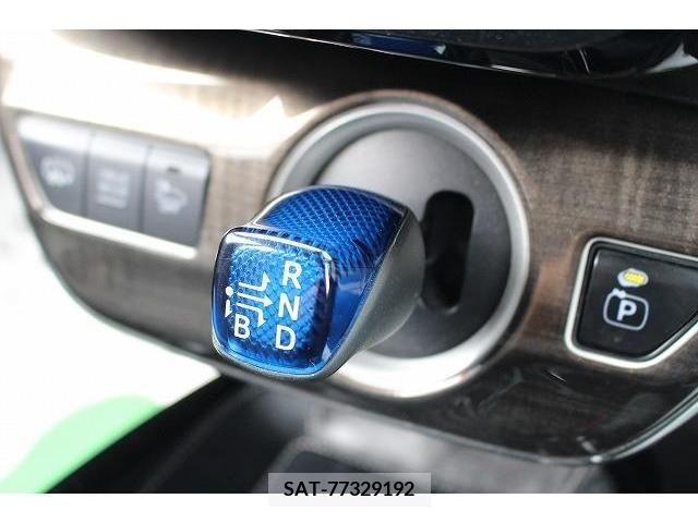 Toyota PRIUS PHV 2017-07 282572-5