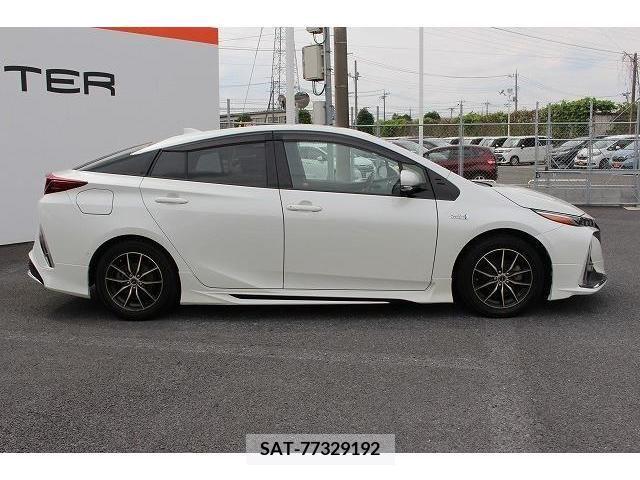 Toyota PRIUS PHV 2017-07 282572-7