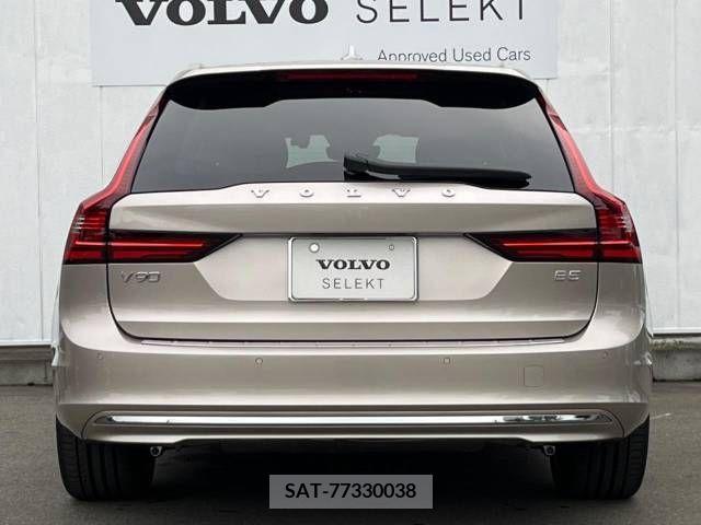 Volvo V90 2022-12 320594-18