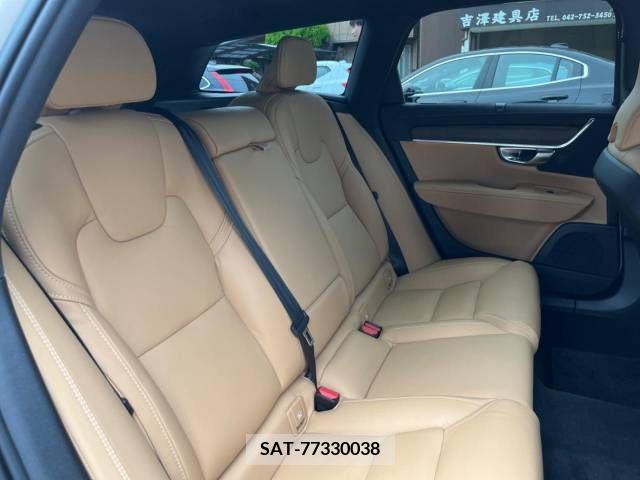 Volvo V90 2022-12 320594-11