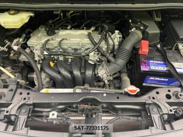 Toyota VOXY 2016-06 288871-19