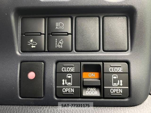 Toyota VOXY 2016-06 288871-3