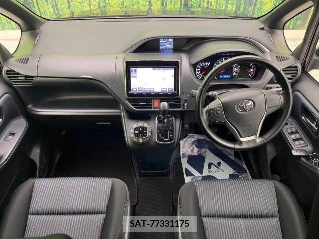 Toyota VOXY 2016-06 288871-1