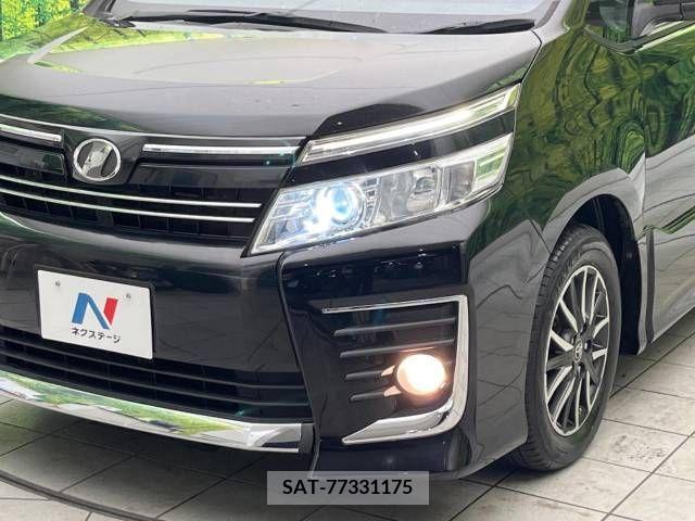 Toyota VOXY 2016-06 288871-12