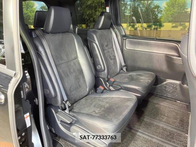 Toyota VOXY 2021-06 332559-14