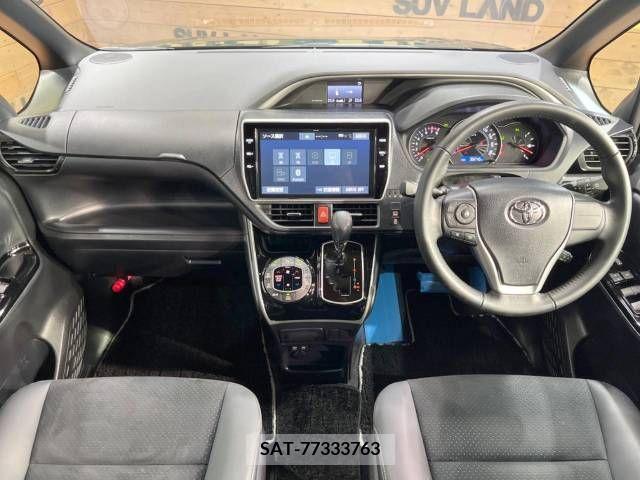 Toyota VOXY 2021-06 332559-1